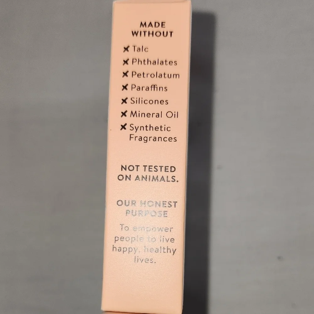 Flawless Brown Foundation for Natural Makeup Finish